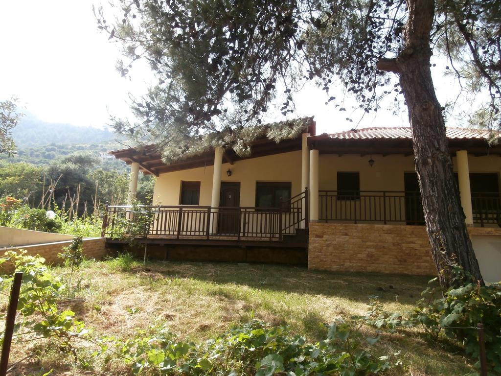Villa Barouti Koinira Luaran gambar